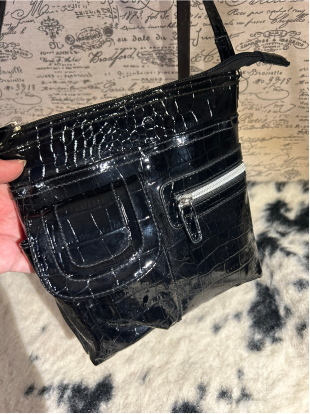 Women's Unbranded Black Faux Croc Crossbody Bag One Size